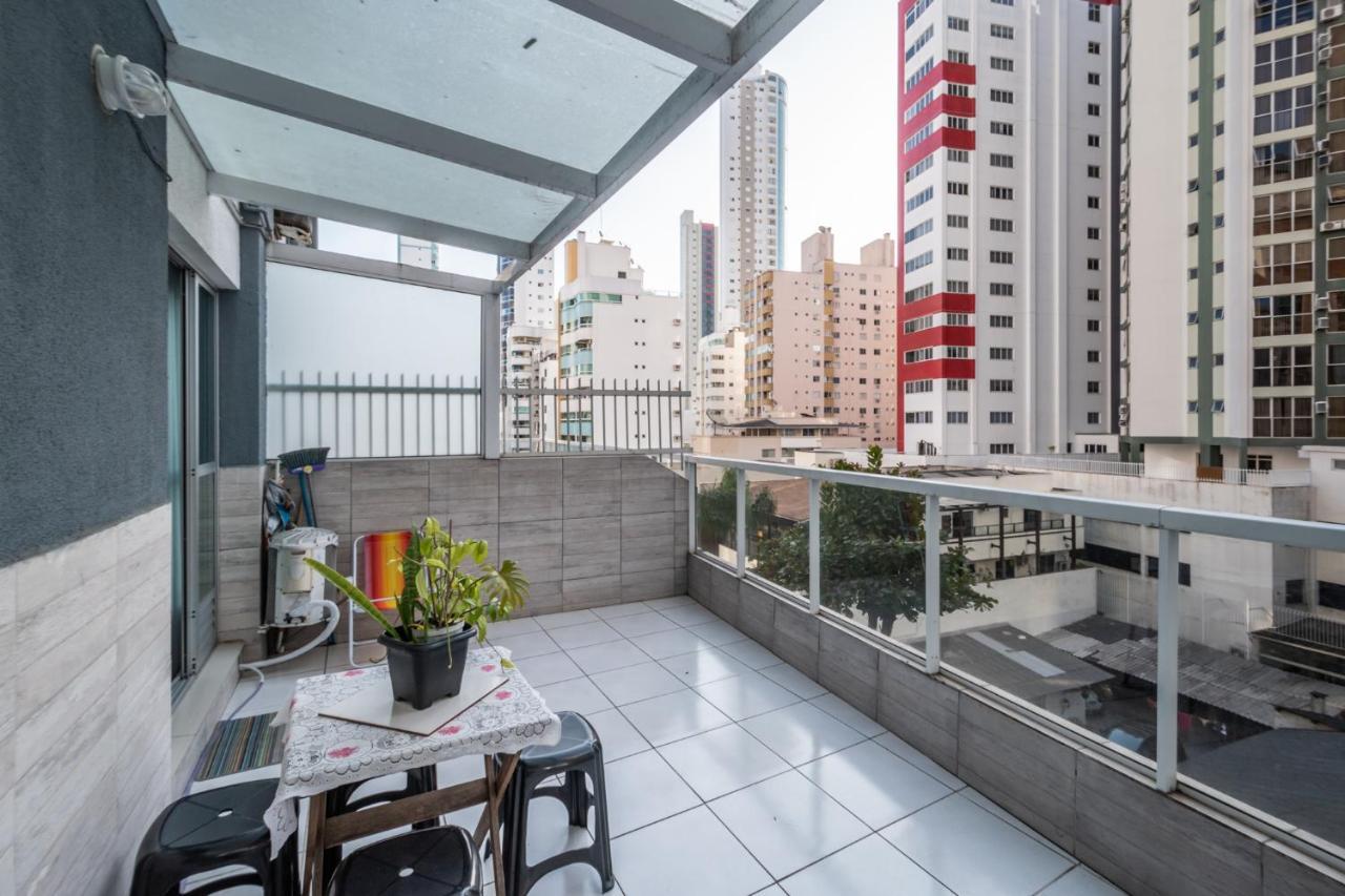Em Frente Ao Shopping Atlantico! Com Sacada, Garagem E Ar Condicionado Leilighet Balneário Camboriú Eksteriør bilde